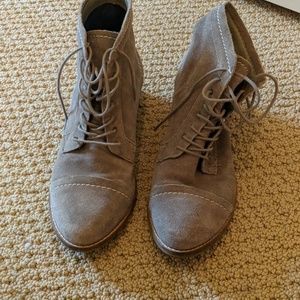 Dolce Vita booties suede